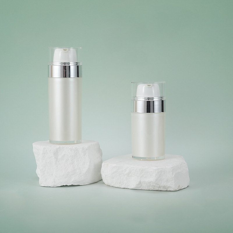 Custom Lotion Bottle PP 30ml 50ml 100ml Matte Black Vacuum Dispenser Airless Foam Bottle With Colored Pump for Sunscreen Cream