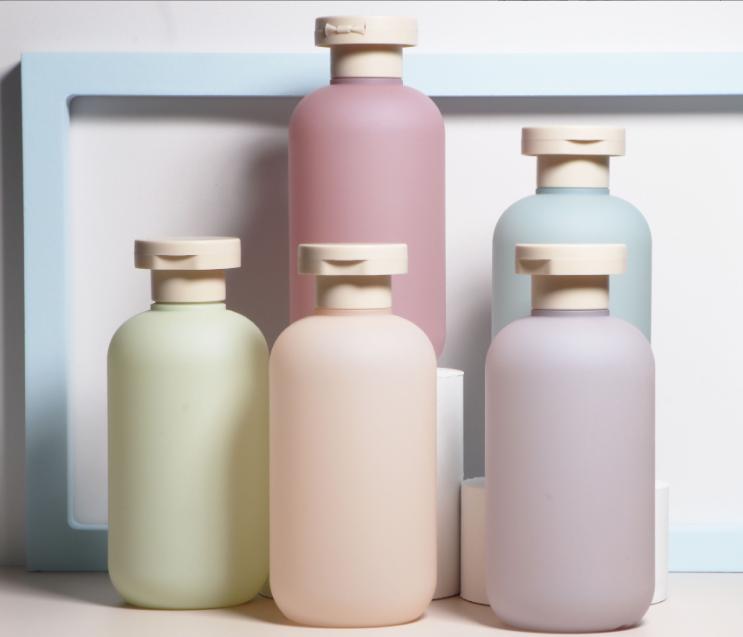 200/300/400/500ML Colorful Round Squeeze Custom Empty Plastic Lotion Bottle Shampoo Conditioner With Flip Top Cap