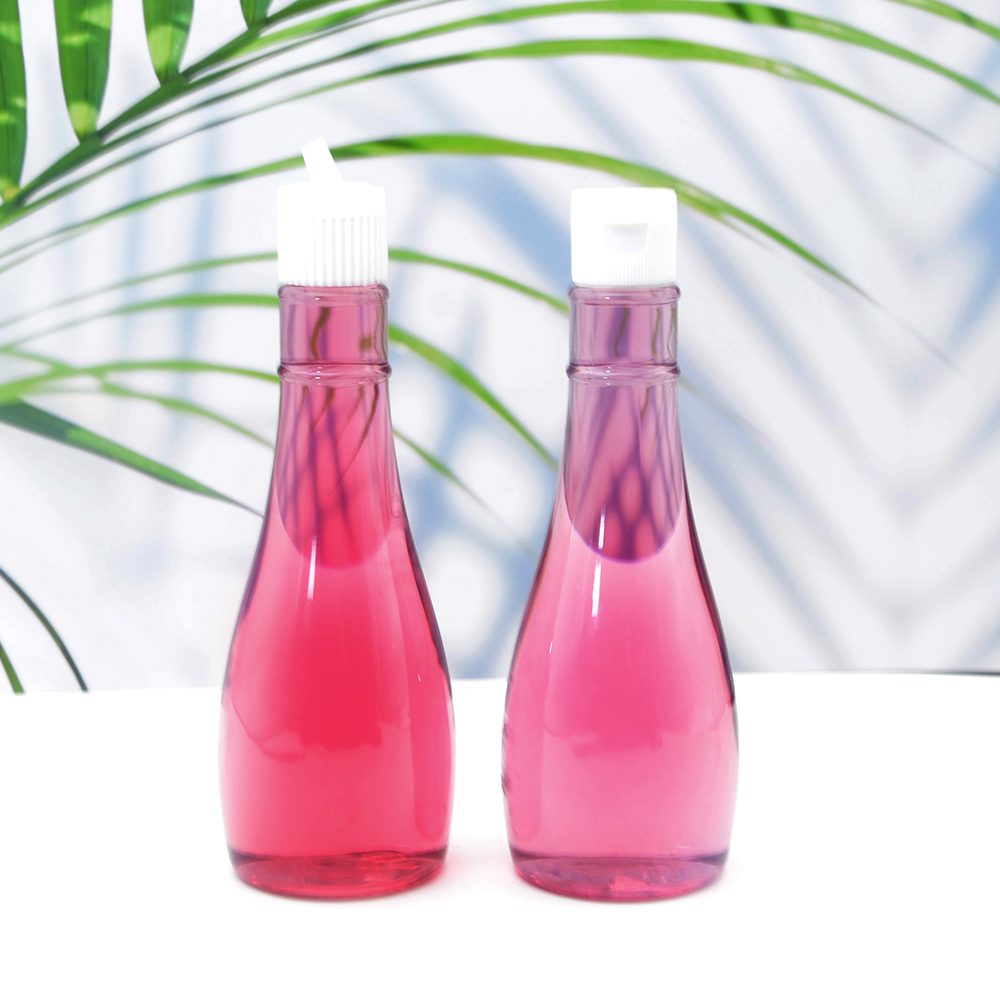 Wholesale Plastic Sauce Bottle Ketchup Mayonnaise Empty Honey Container Customized Logo Clear Bottle with Flip Lid