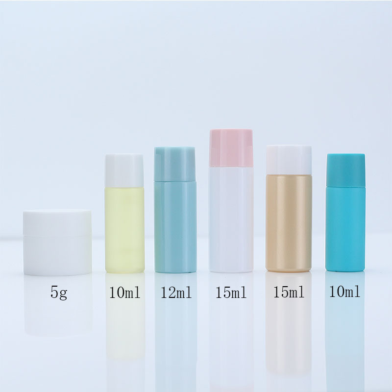 Travel Toner 60ml/2oz Flat Shoulder Plastic Bottle with Screw Cap for Packaging Toner Makeup Remover Bottle Oil Dispenser
