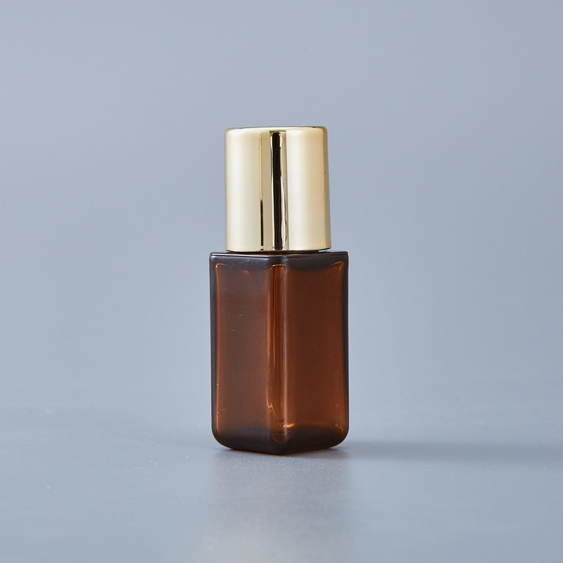 Luxury Square 15ml 30ml Cosmetic essential oil bottles Sample Bottle With Gold Lid Toner hair oil packaging bottle