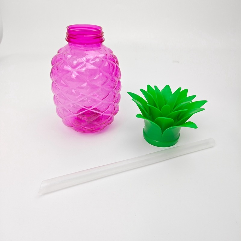 Wholesale 500ml/16oz pineapple plastic bottle strawberry pineapple plastic water bottle cactus pineapple shape plastic bottle
