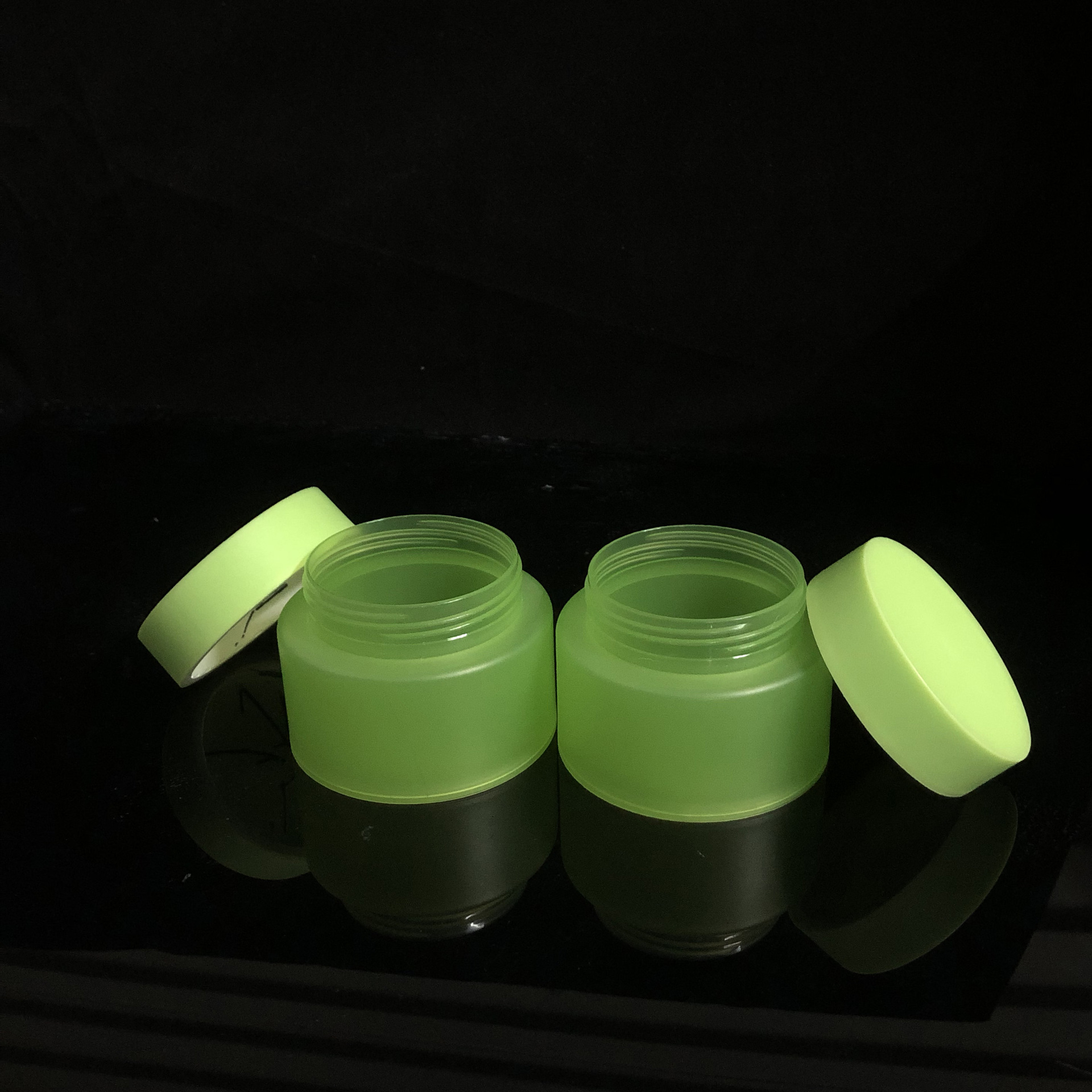 25g 50g 100g Custom Round Matte Skincare Face Eye Cream Jars Frosted Lip Balm Container Body Lotion Body Butter Cream Jar