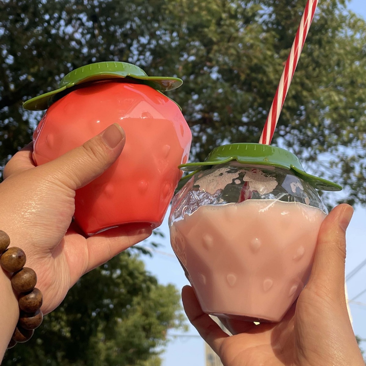 500ml Clear Strawberry Shape PET Plastic Bottle With Aluminium Cap Lovely Girl Milk Tea Coffee Cup