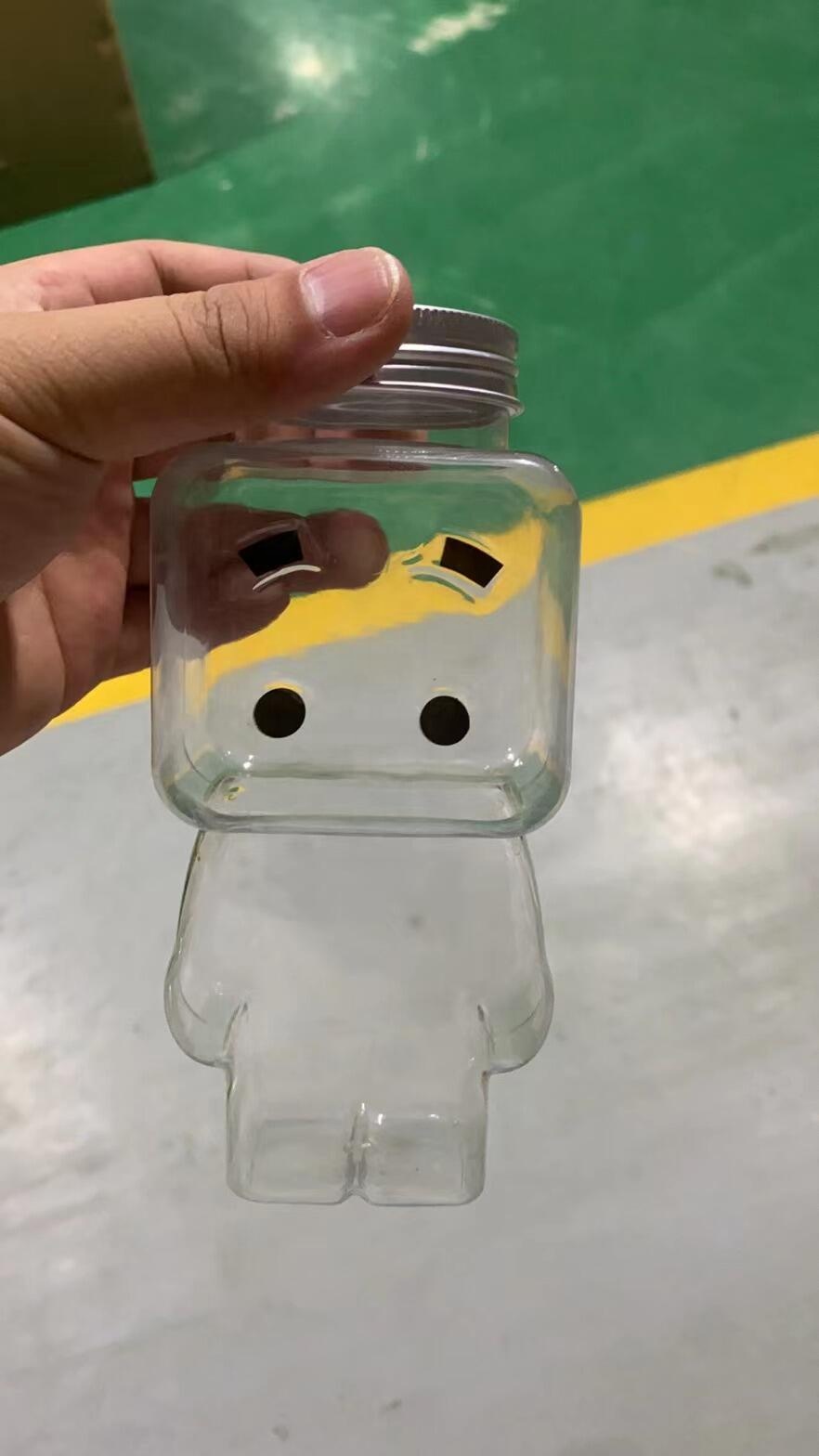 New Creative Cartoon Disposable PET Plastic Beverage Bottle Milk Tea Juice Bottle 500ml DIY Robot Bottle