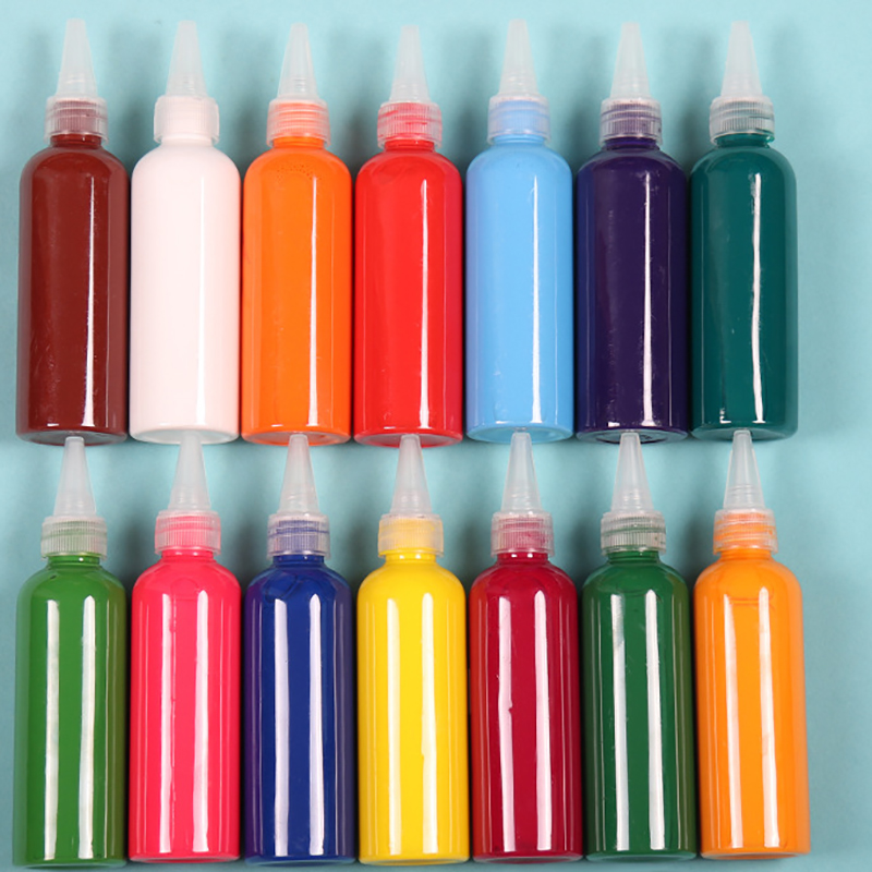 Oil bottle 200 300 500ml PET Plastic Squeeze Bottle HDPE Paint container With Twist Caps Customized salon hair bottles