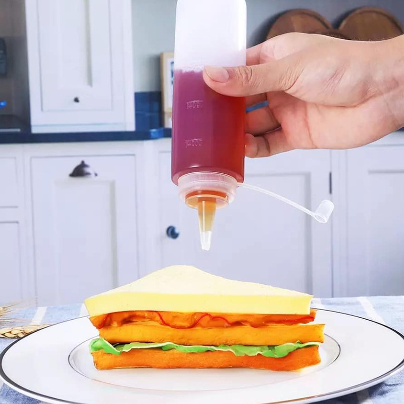 food grade Plastic Squeeze Sauce Bottle 200ml 300ml 500ml Condiment Squeeze Squirt Bottle with Twist On Cap Lids for honey