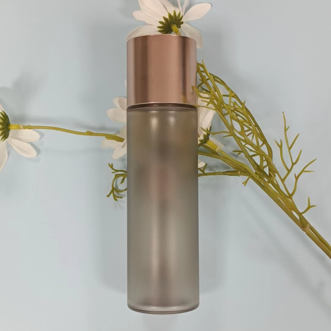 Luxury Frosted Facial Skin Care Plastic 100 120 150ml Emulsion Toner Pump Bottles For Facial Toner customized logo and color