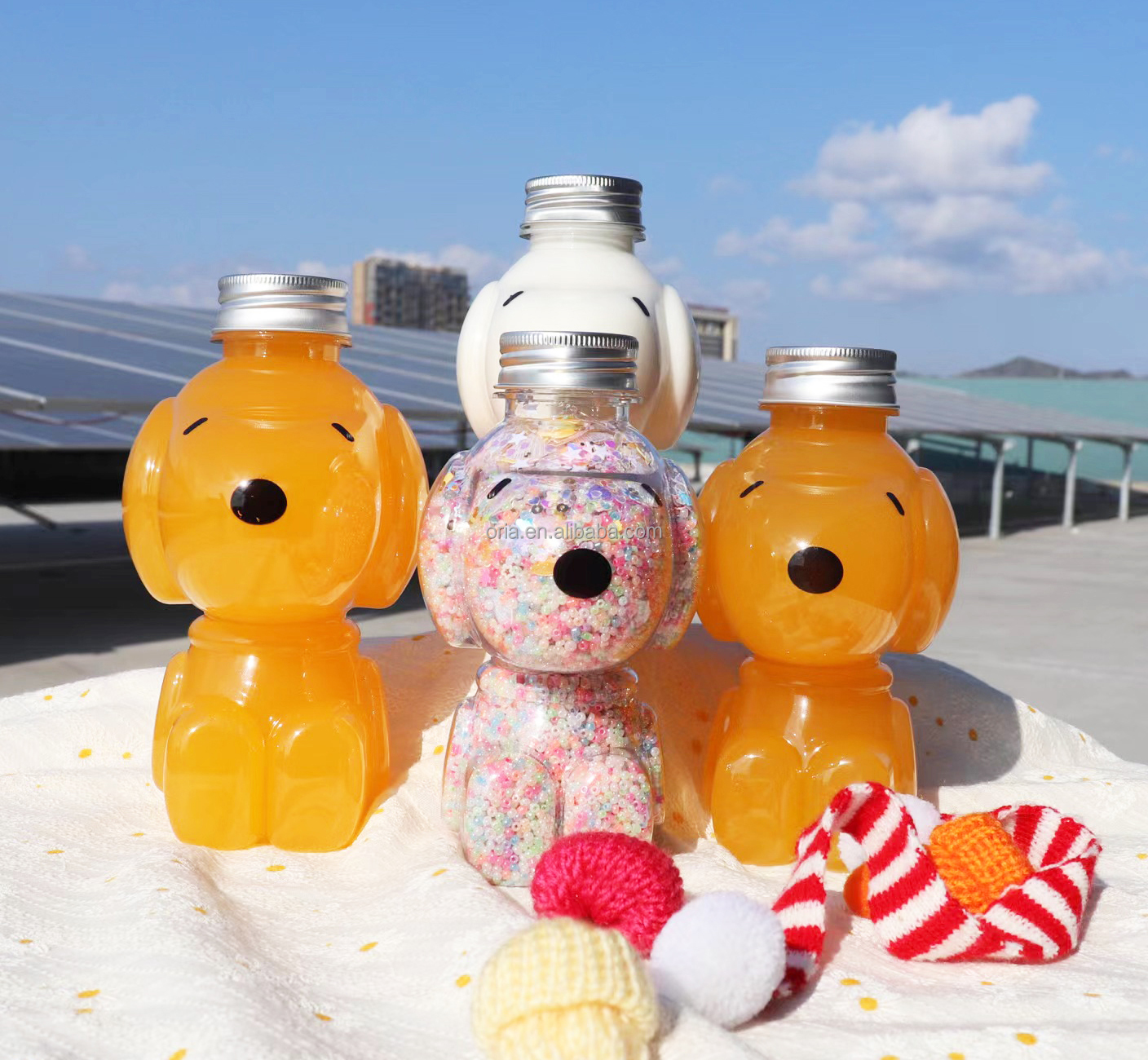 Wholesale puppy animal shaped food grade Pet plastic water bottle with aluminum lid 350ml 500ml beverage juice container