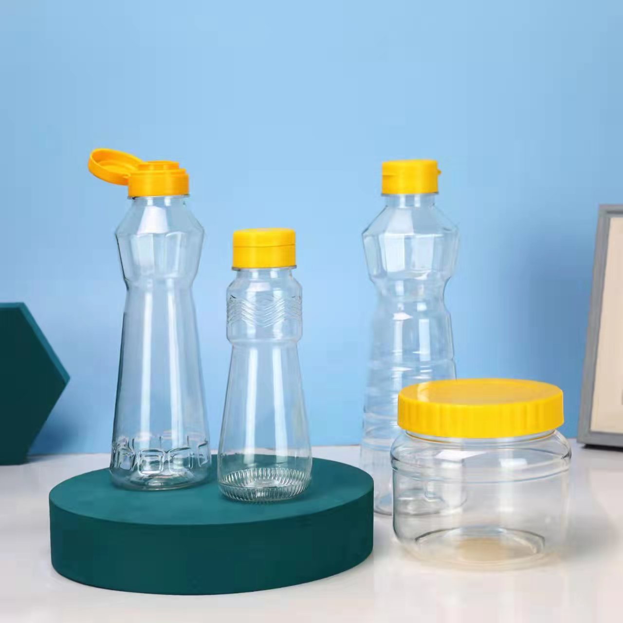 Plastic Customize Squeeze Sauce Ketchup Bottle  200ml 300ml 450ml HDPE Salad Dressing Jar Food Grade Oil Bottles