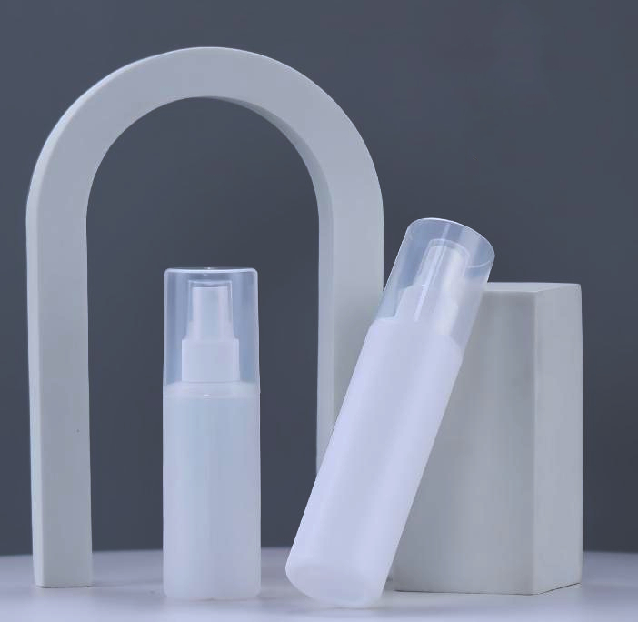 Full Cover White 100ml 120ml face mist Plastic frosted spray bottles mist spray 100ml black bottle 80ml 60ml