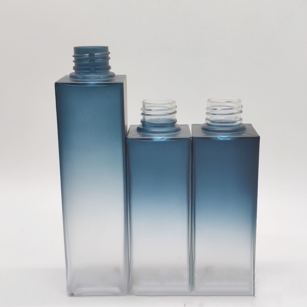 150ml 200ml Luxury Frosted Blue Gradient Square Perfume Spray Bottle Shampoo Lotion Toner Bottle with Black Cap Pump Dispenser