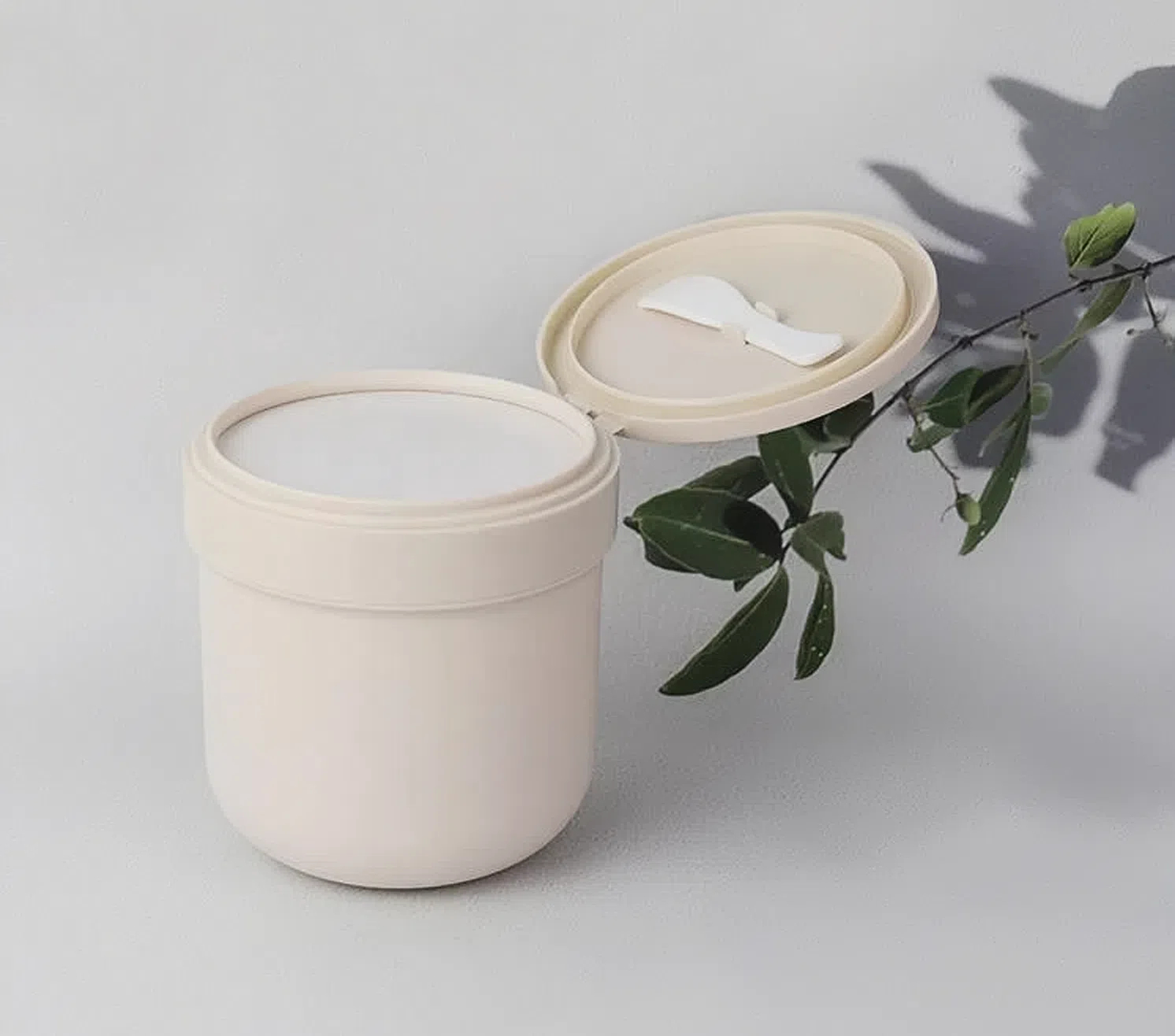 2024 New Cosmetics Packaging Jar 8oz 250ml 300ml 400ml Hair Wax Hair Mask Lotions Face Cream Jar Body Scrub Jars With Lids Spoon