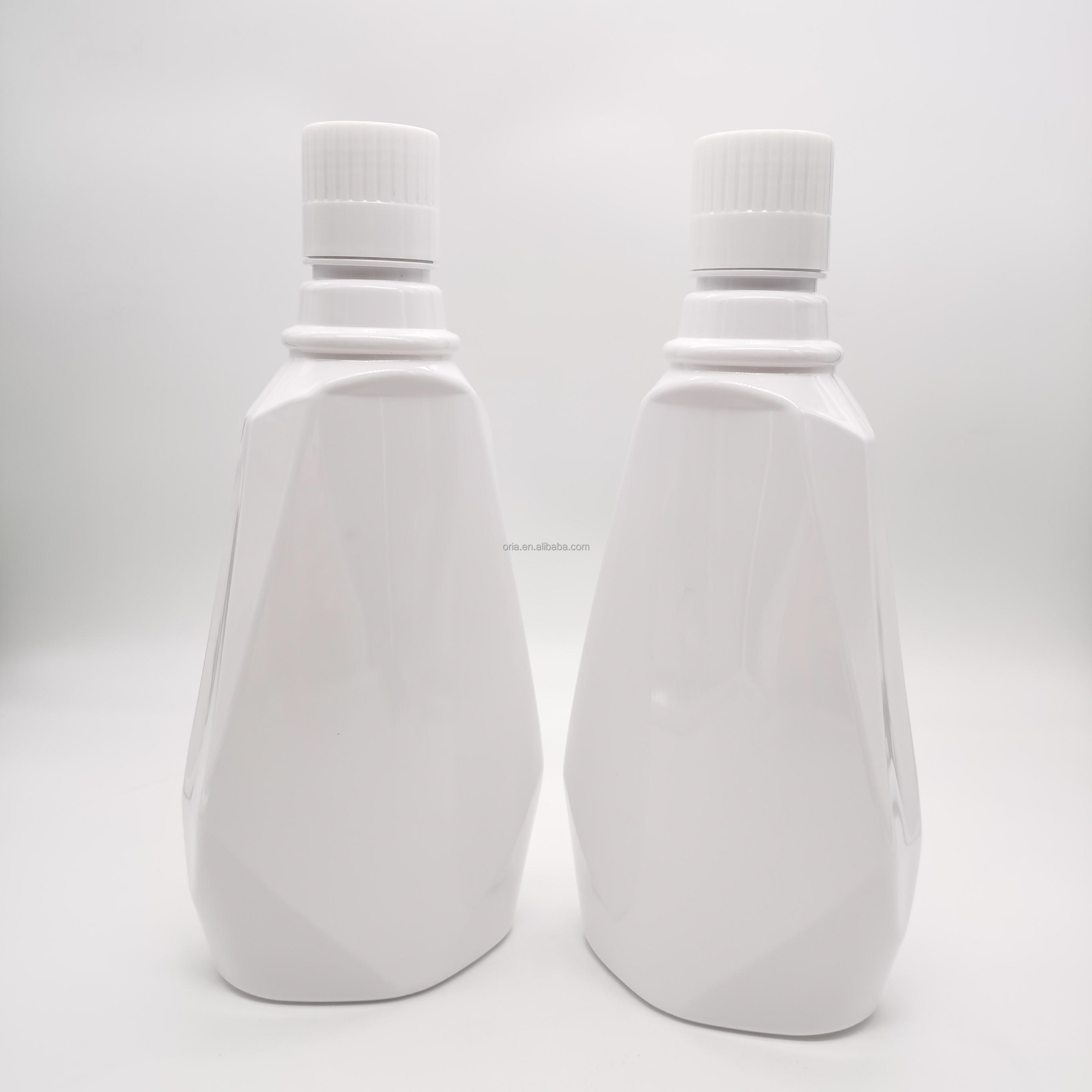 Mouthwash Plastic Bottle 500ml 300ml 120ml Wholesale White Oval Empty Portable Jar Customized Logo For Mouth Wash Packaging