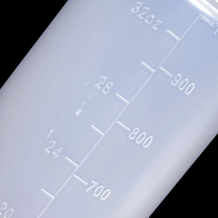 360ml 500ml 700ml 1000ml 24oz 32oz PE Empty Soft Touch Translucent Condiment Squeeze Bottle Sauce Food Grade with 3 Hole Nozzle