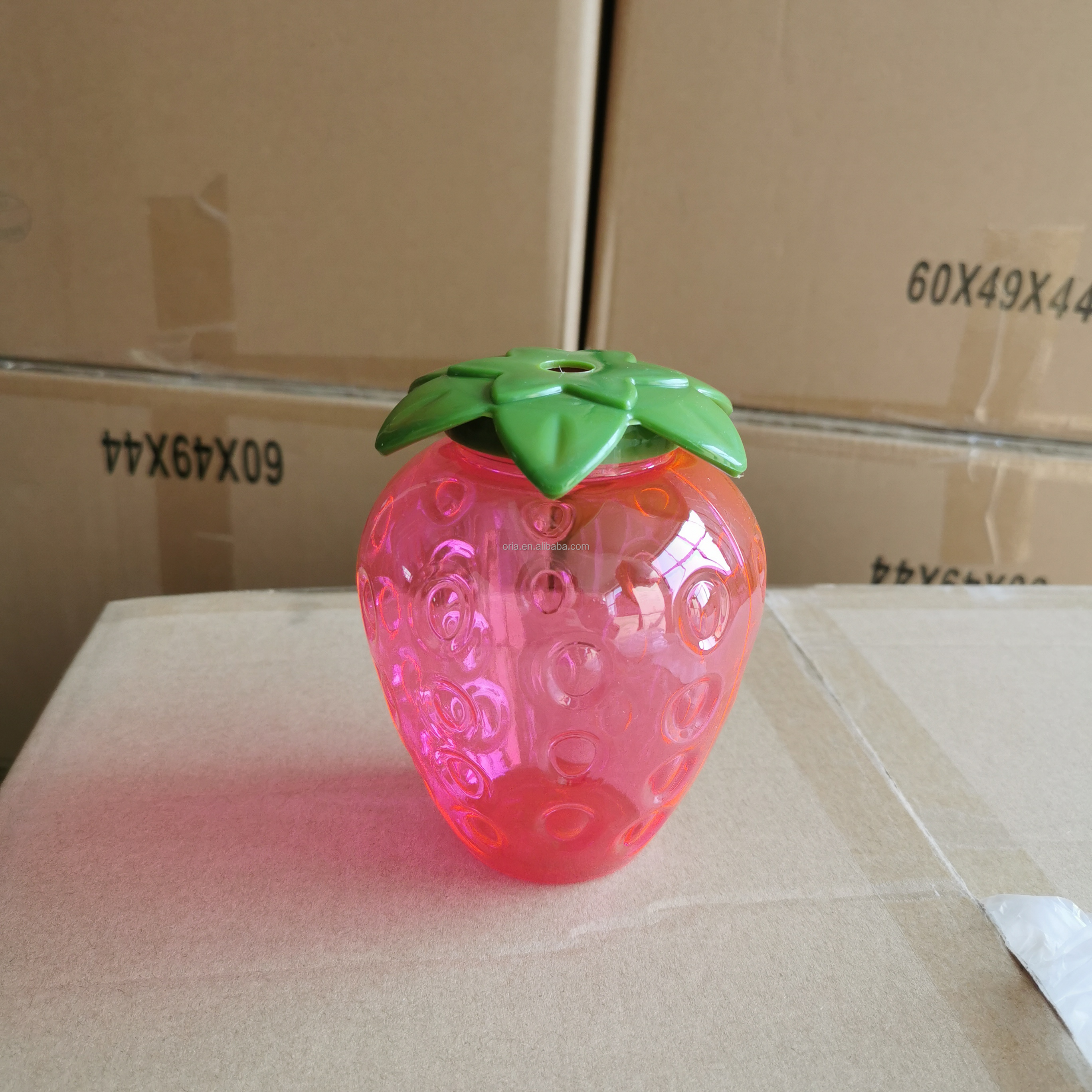 Grape Shaped Clear Plastic Bottle Cold Drinks Juice Milk Coffee Beverage Strawberry Drinking Cup