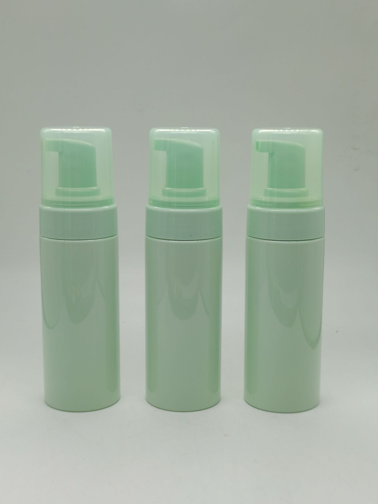 Facial Cleanser Mousse Bottle Foam Pump Bottle 100ml 200ml 250ml 300ml Cosmetic Liquid Soap Dispenser Foaming Package Container