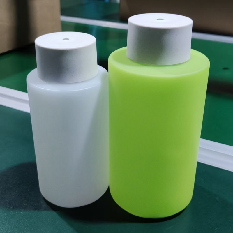 HDPE Toner Bottle Flat Shoulder Plastic Bottle with Screw Cap for Packaging Toner Makeup Remover Bottle Oil Dispenser