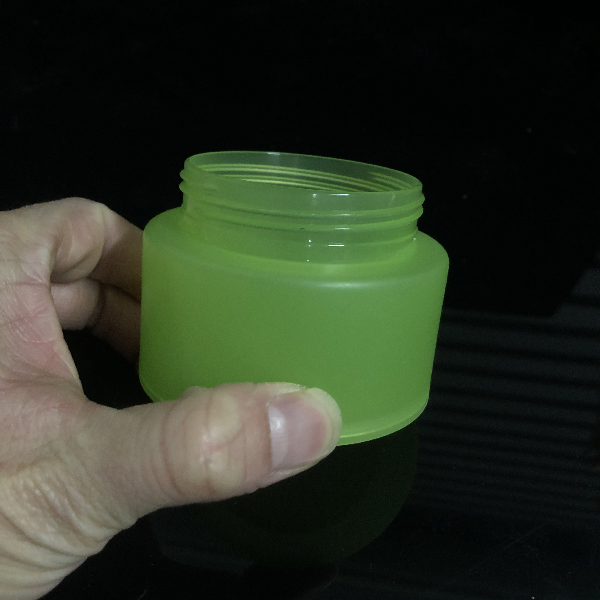 25g 50g 100g Custom Round Matte Skincare Face Eye Cream Jars Frosted Lip Balm Container Body Lotion Body Butter Cream Jar