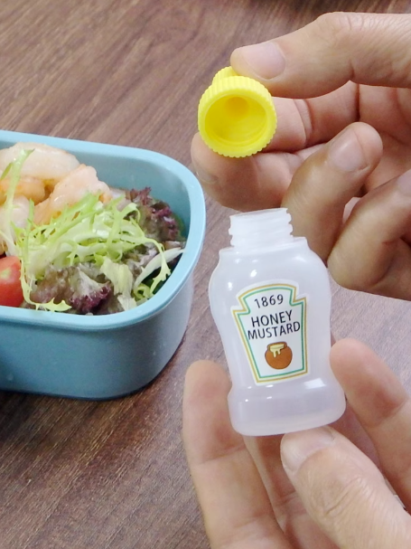 2pcs/set 25ML Mini Tomato Ketchup Bottle Portable Small Container Sauce 1oz squeeze bottle