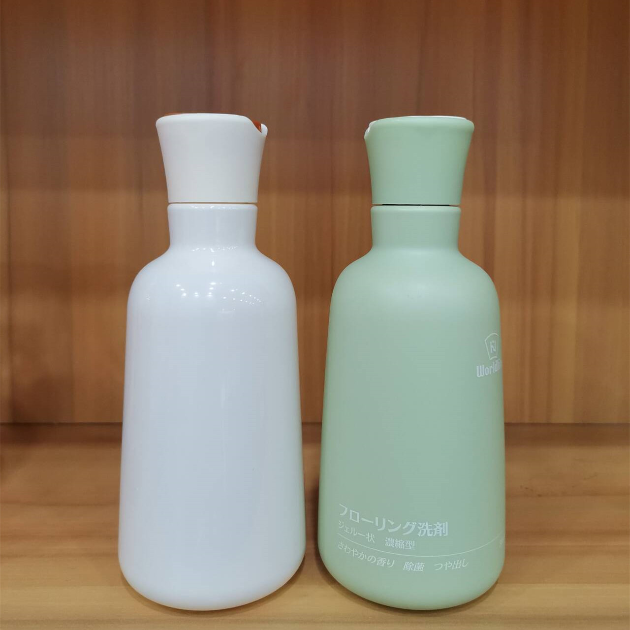 300ml & 500ml Fancy New Plastic Body Wash and Shampoo Bottles with Dispensing Top Pump Sprayer Screw Cap Design