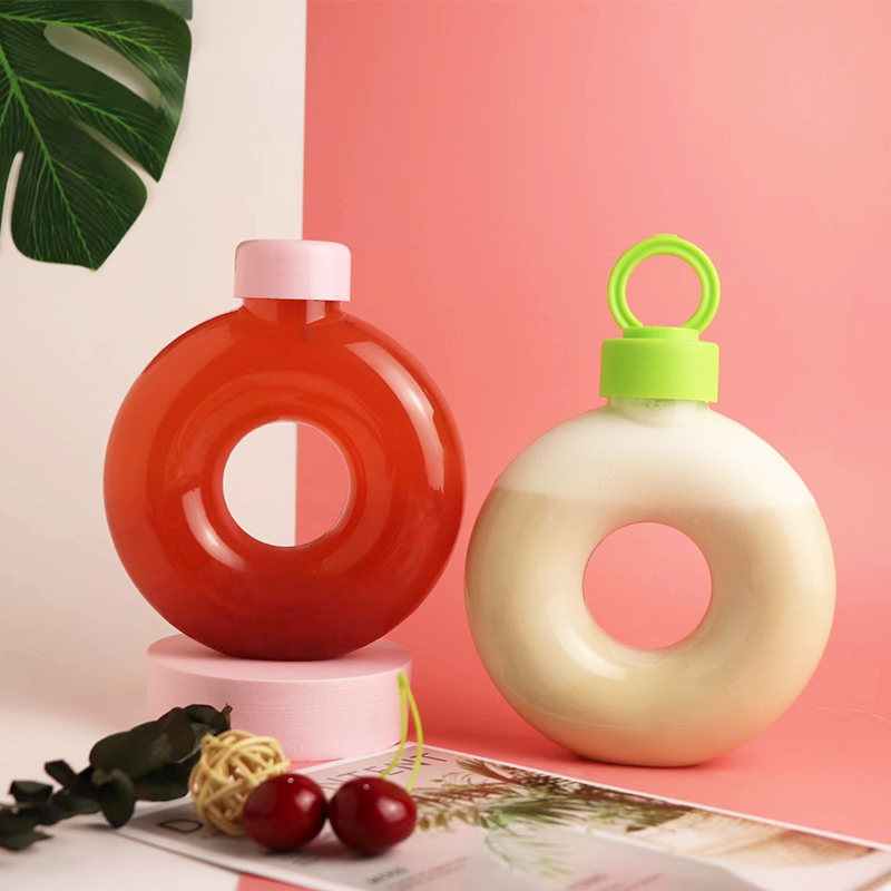 Cute 500ml Donuts Shaped Plastic Milk Tea Bottles 16oz Travel Sports Water Bottle Jug Drinking Container Cup for Children Kids