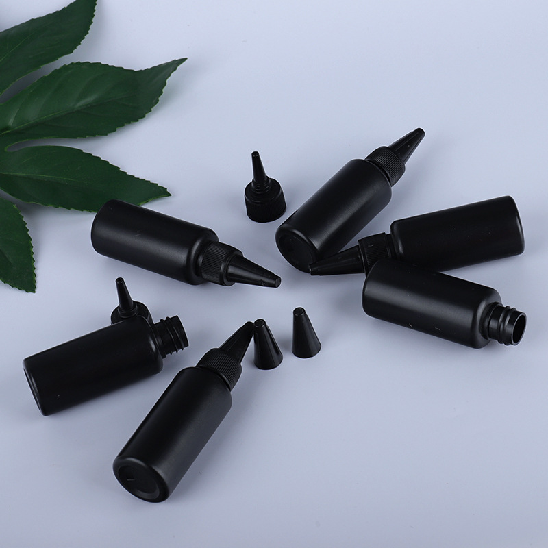 30ml 50ml 100ml Black Plastic Squeeze Bottle With Sharp-Mouthed Cap plastic Hair Oil Squeeze Applicator Packaging