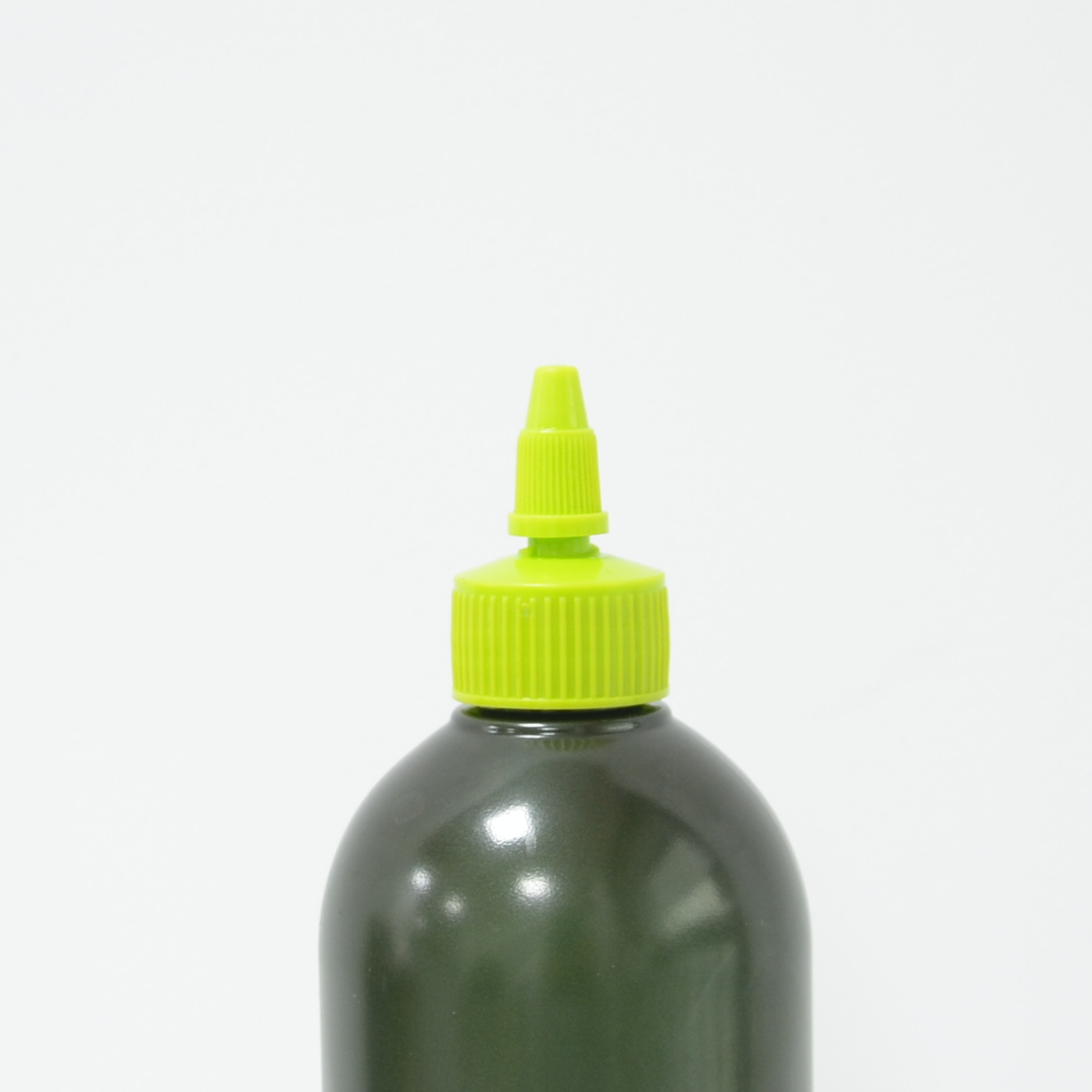 BPA Free Condiment Bottle 500Ml Squeeze Bottles 8Oz Plastic Dispenser Container For Kitchen Cooking With A Unique Nozzle