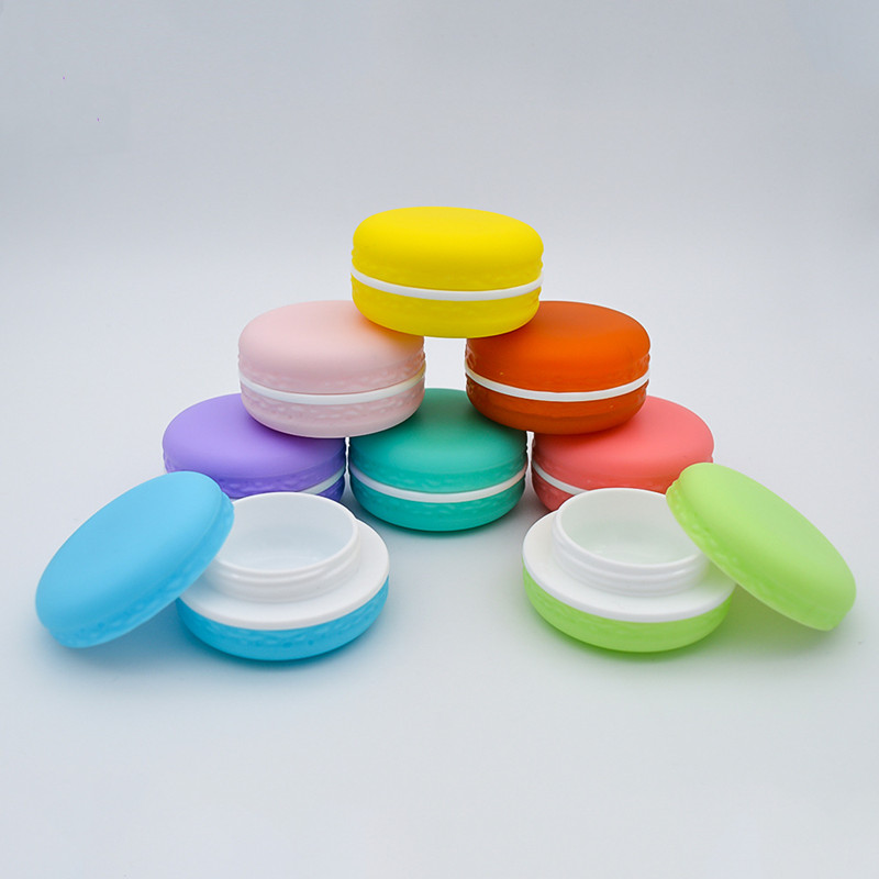 Custom Candy Color 5G 10G Macaron Lip Balm Container Empty Plastic Cosmetic Makeup Eye Cream Jar with Lid Luxury Blush Container