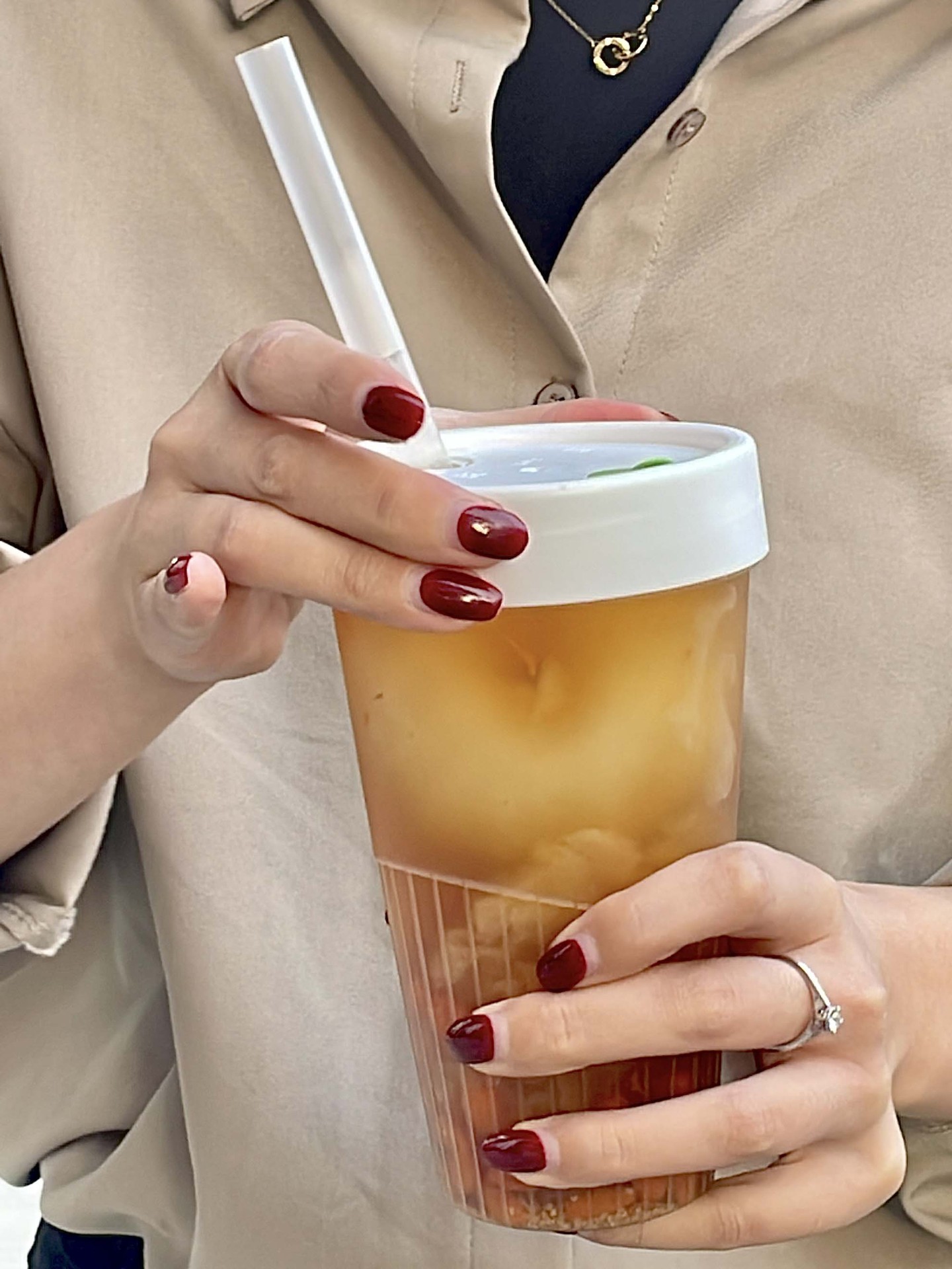 600ml Vertical Strip Frosted Plastic Cup High Temperature Resistant Milk Tea Beverage Juice Takeaway Bottles
