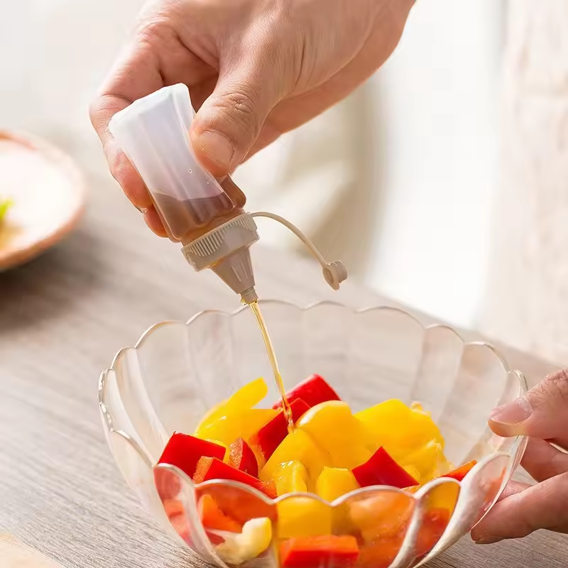 BPA Free Mini Squeeze Bottle 1 oz 25ml Camping Sauce Bottle for togo Restaurant Condiment Ketchup bbq Chili Packaging Container