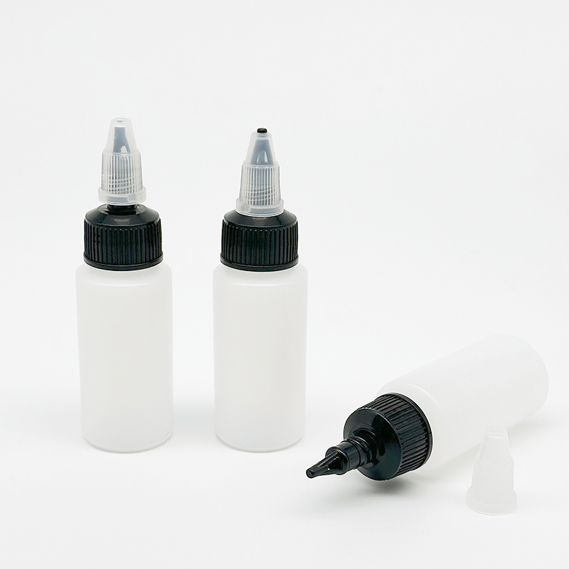 Oil injection bottle PE extrusion bottle 30ml drop glue tip cap gel glue lubricating oil plastic packaging bottle wholesale