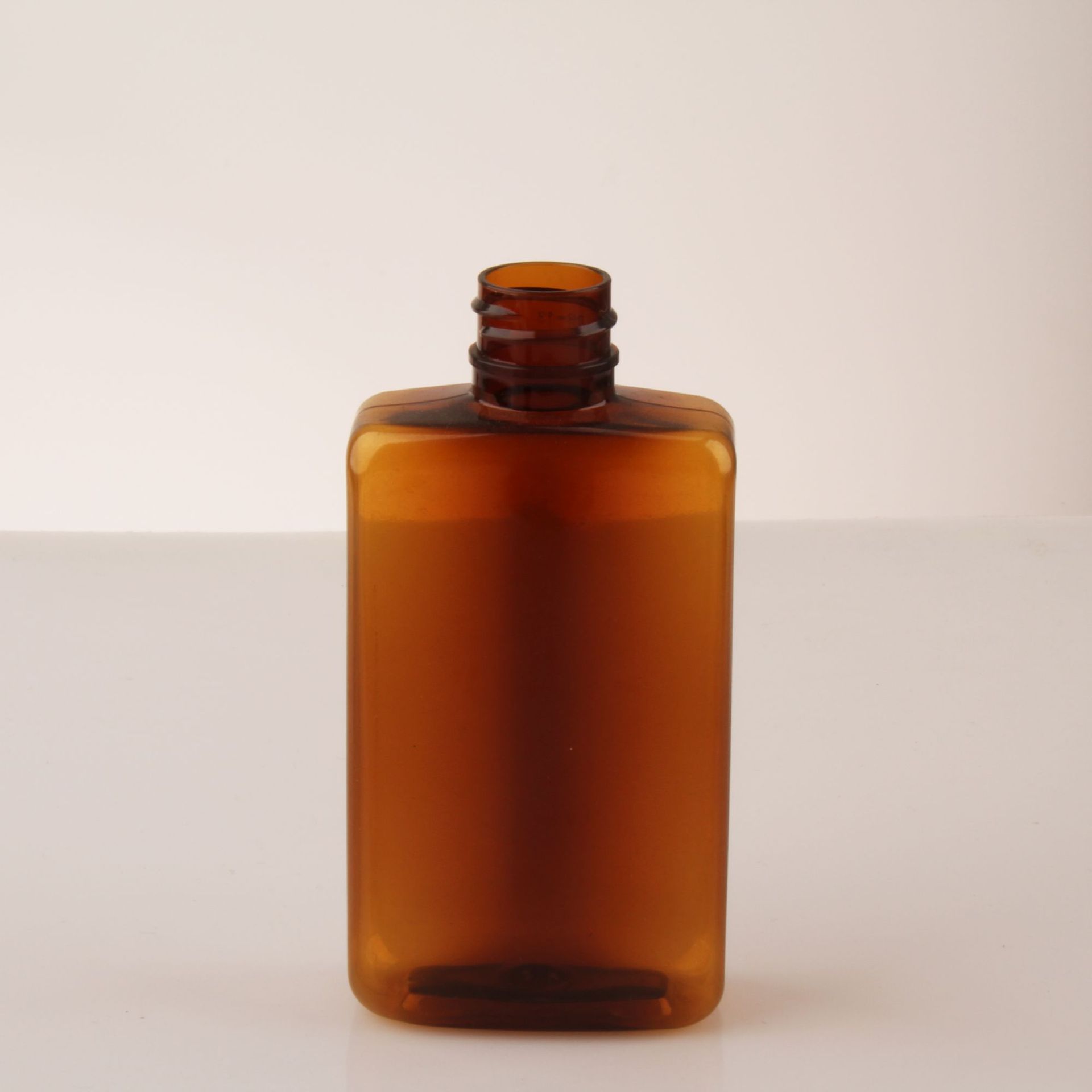 250ml 300ml 500ml Empty Round Plastic Shampoo Bottle Gold Press Cap Washing Cleaning Packaging Bottles Aluminum Disc Top Cover