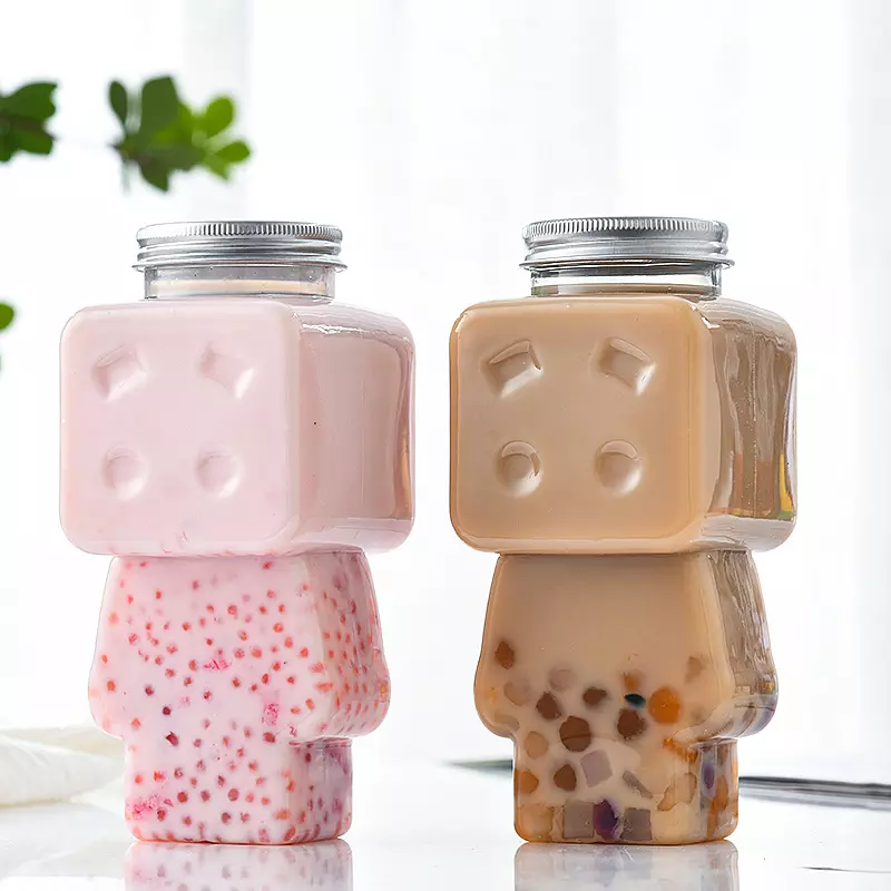 500ml/16oz Robot PET Juice Water Container Plastic Packaging Boba Bubble Drink Bottle with Straw Hole Lid Cute Kids Drinking Cup