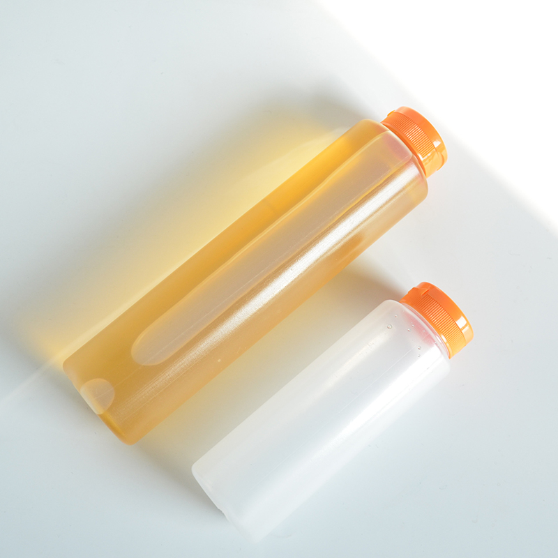 Custom 240ml 460ml PE Chocolate Dreessing Squeeze Bottles Chili Sauce Condiment Ketchup Plastic Bottle With Orange Flip Cap