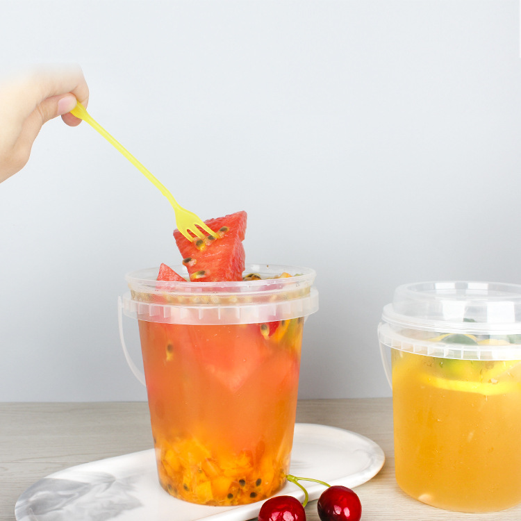 Wholesale 700ml 750ml 950ml 1000ml Disposable Plastic Portable Fruit Cup Transparent Bucket Juice Containers for Beverage Shop