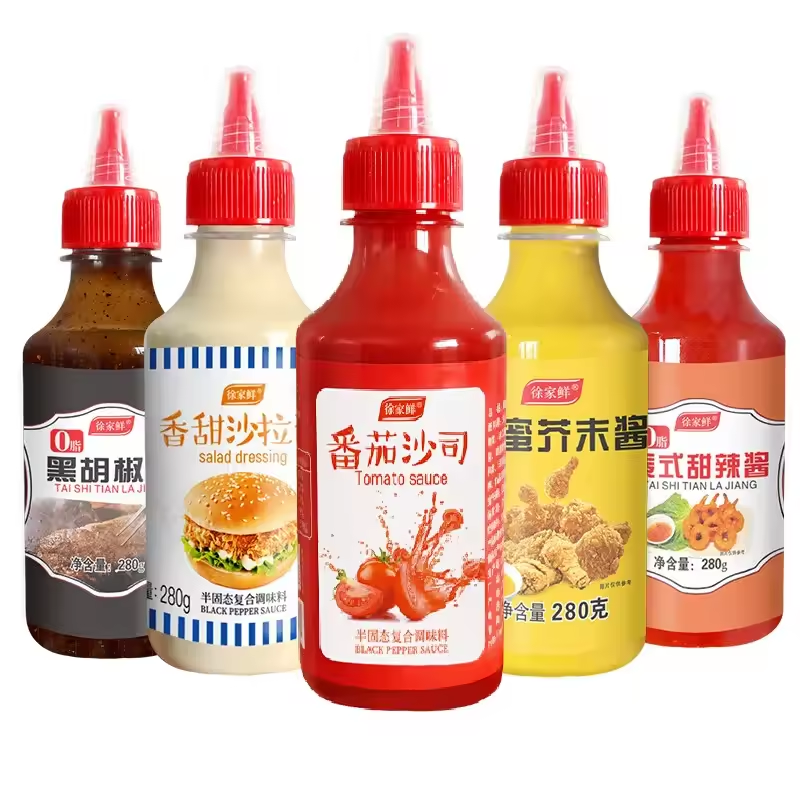 Plastic 500 ml 16 oz Salad Banjo Bottle for Syrup Ketchup Salad Sauce Squeeze Bottles and Containers with Black Flop Top