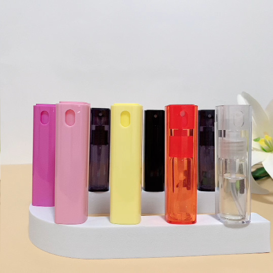 Small Refillable Pocket Perfume Spray 5ml 10ml Mini Travel Square Body Spray Perfume Bottles Dispenser for Mosquito Repellent