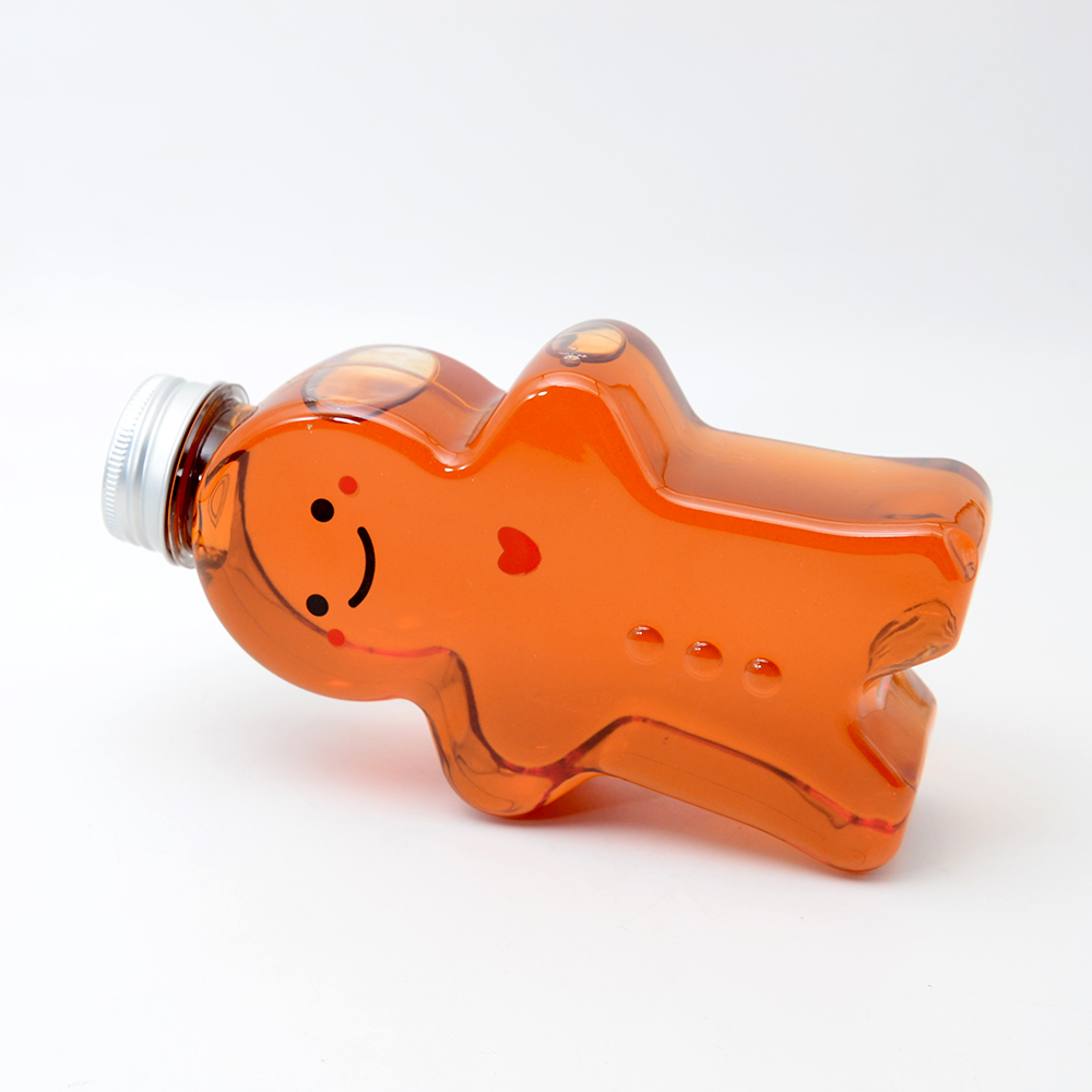 500ml Empty PET Disposable Gingerbread Man Creative Christmas Cold Juice Beverage Packing Bottle