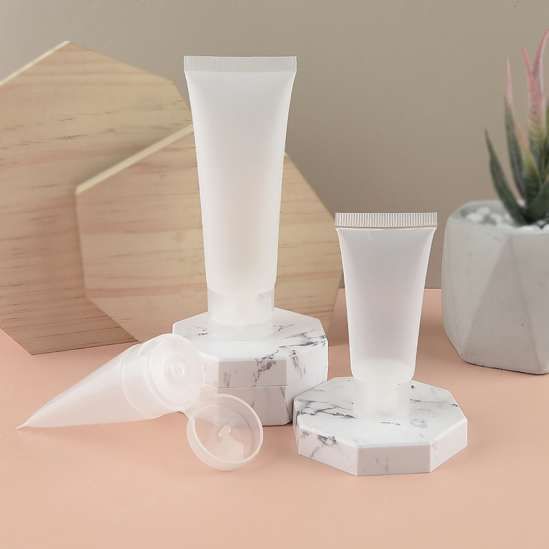 PE Cleanser Tube 30g 50g 120g 150g 200g Plastic Squeeze Soft Tube Suncream Cosmetic Packaging Cream Lip Tube Gold Screw Flip Lid