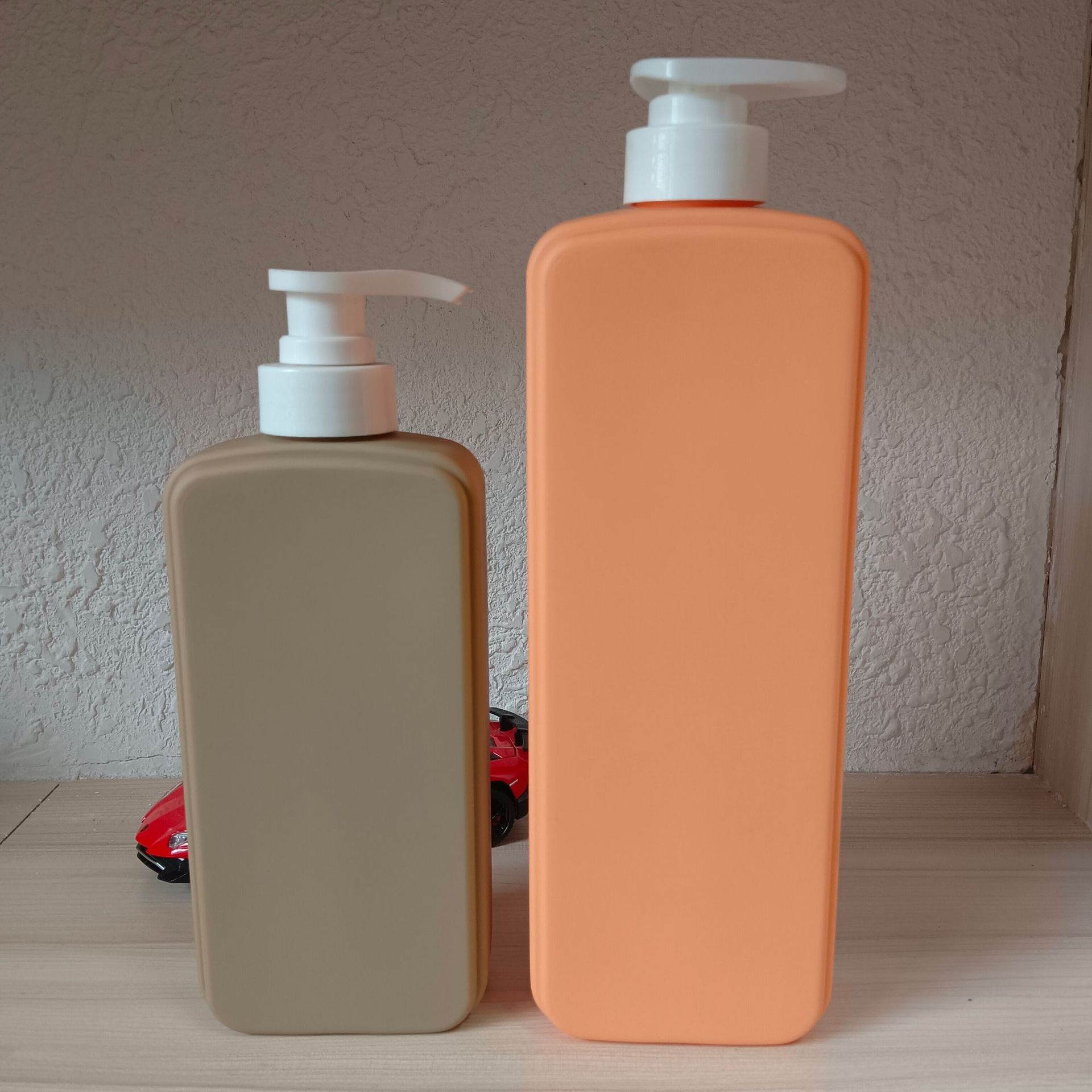 Custom 100 300ml Plastic PE Pink Baby Kids Body Wash Shampoo and Conditioner Bottle Package With Lotion Pump