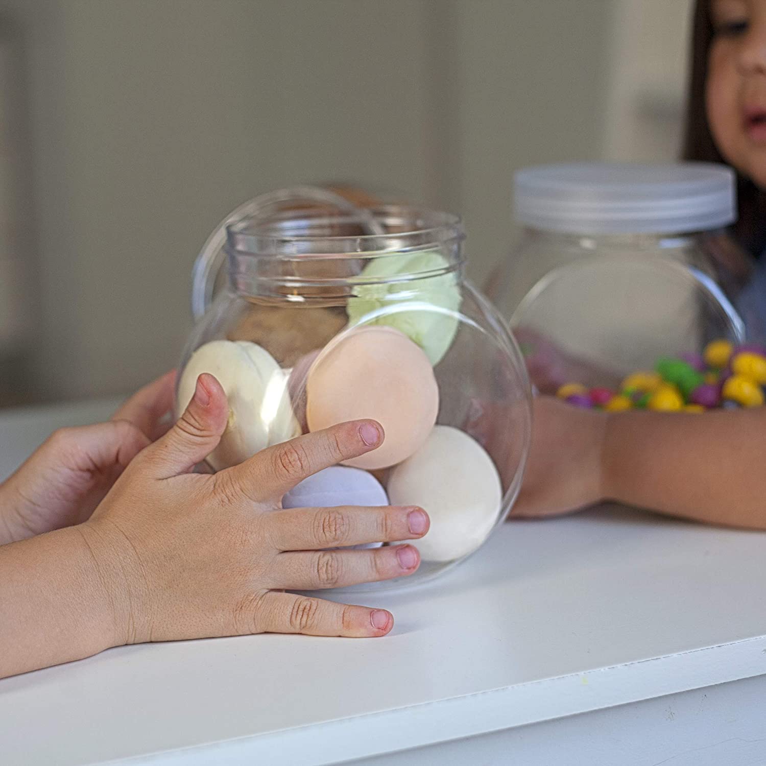Clear Plastic Candy Jars and Cookie Jar with Lids for Kitchen Counter,Candy Buffet Containers and Party Table Jars
