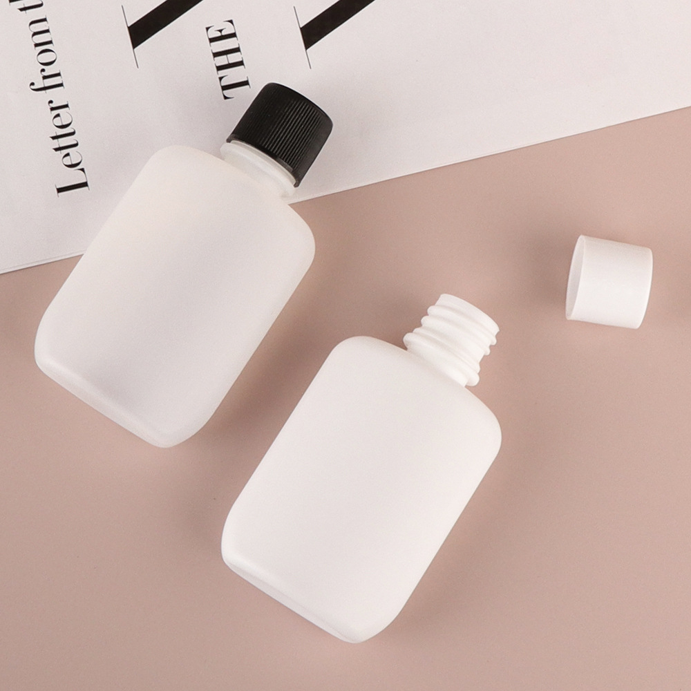 car fuel additive plastic 30ml 50ml PET/ HDPE oil bottle antifreeze lubricant bottles squeeze bottle with pointed cover
