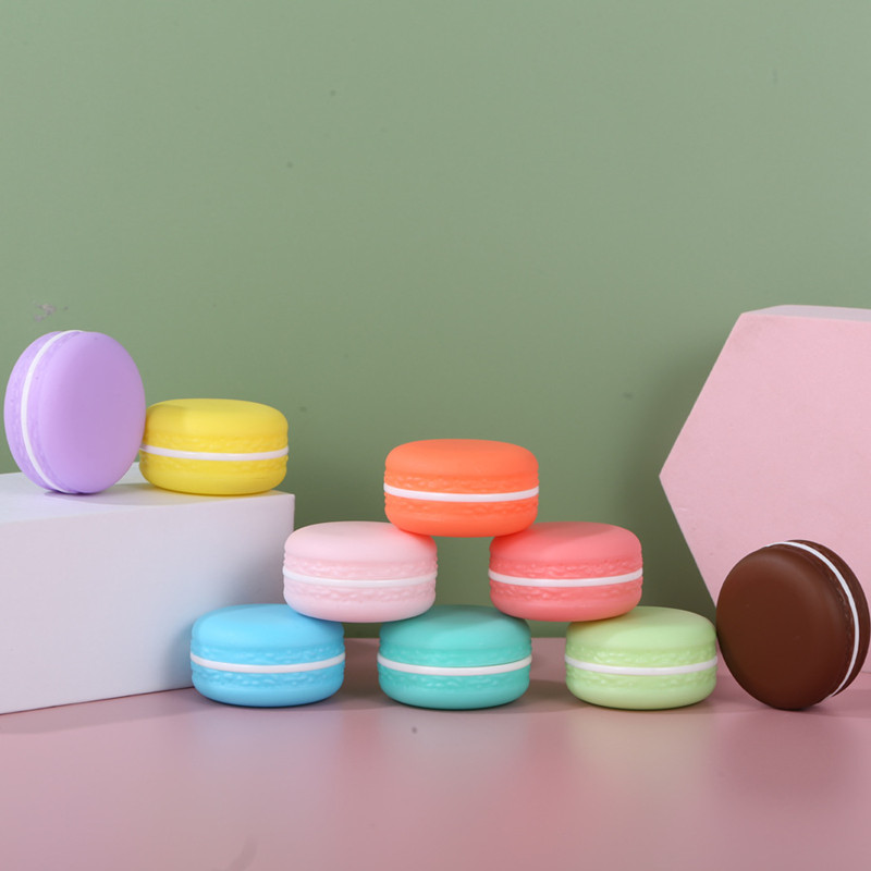 Custom Candy Color 5G 10G Macaron Lip Balm Container Empty Plastic Cosmetic Makeup Eye Cream Jar with Lid Luxury Blush Container