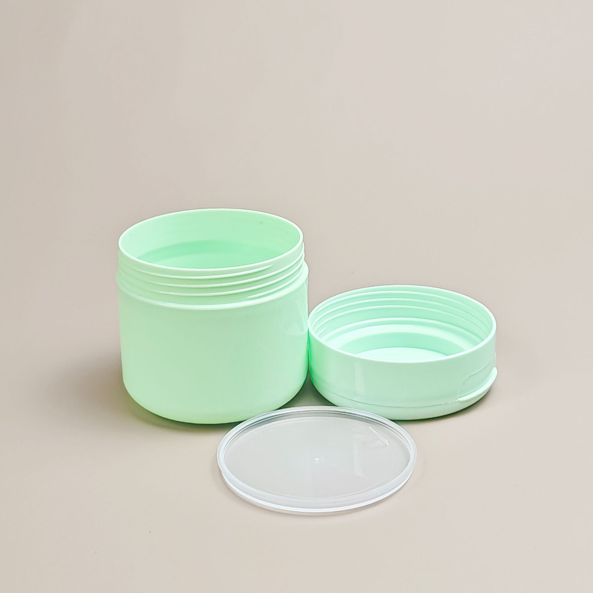 2024 New Flip Top Cap Jars With Lids Seal Spoon 100g 150g Face Scrub Cream Mask Powder Green Pink Matte Black PP Plastic Jar Hot