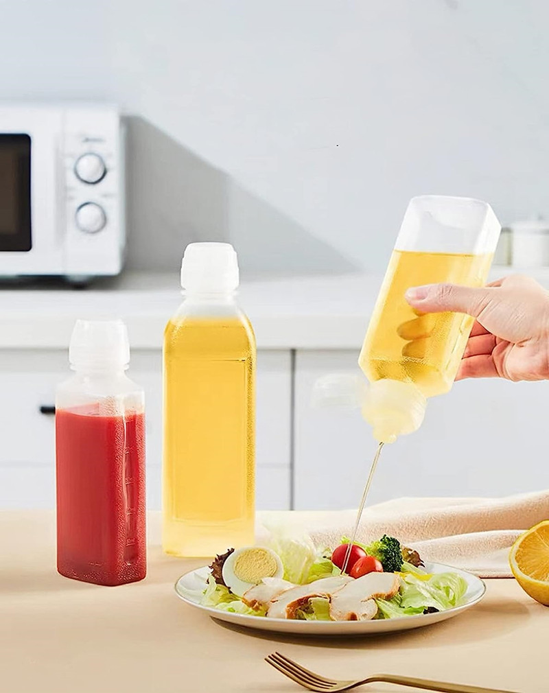 Condiment Squeeze Bottles 16 Oz 300ml with Flip Top Cap Hot Sauce Bottles Squeeze Olive Cooking Oil Dispenser Bottle for Kitchen