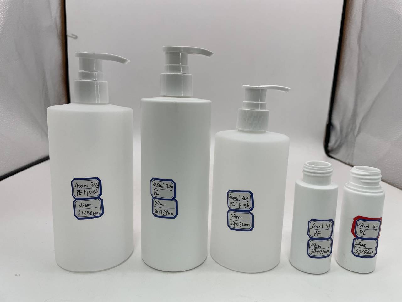 Customize Soft Touch HDPE PET Plastic Shampoo Bottle with Flip Cap 300ml 400ml 500ml Scrub Lotion Body Wash Squeeze Bottle