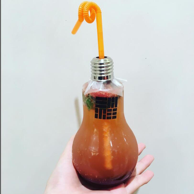 Bulb Juice Bottle 200ml 300ml LED Light Plastic Drinking Cup Custom Drinking Packaging Container with Cap Customized Gift Box