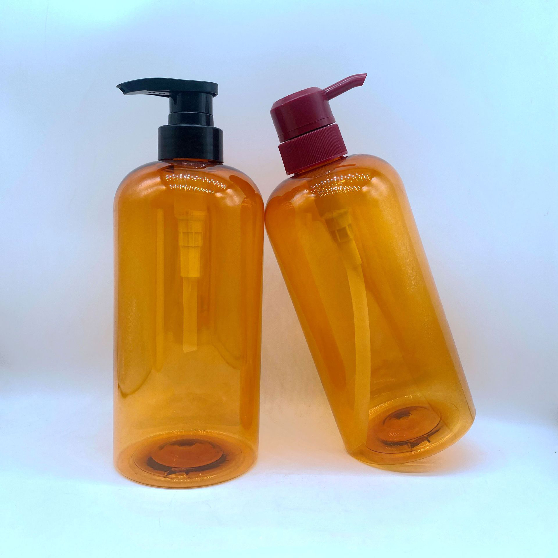 Factory Popular Round Cylinder Refill PE Plastic Pump Bottle 300ml 500ml Lotion Shampoo Bottle Liquid Soap Bottle