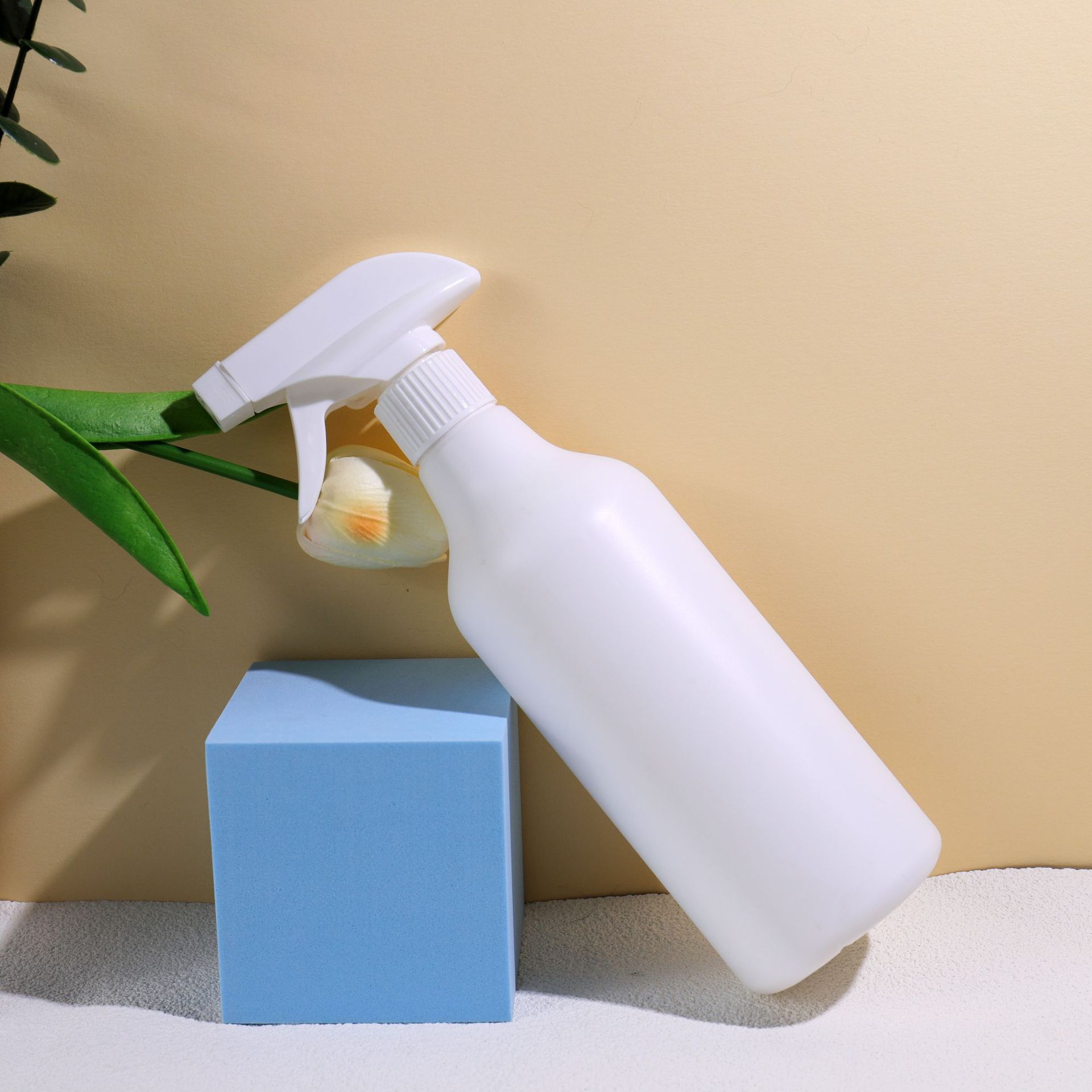 500ml white HDPE plastic empty Oil pollution purification baseball bottle Trigger Spray Bottle Hand Sanitizer Spray bottle